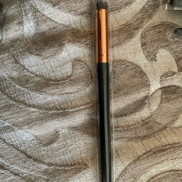 Assorted makeup brushes - Picture 5 of 5